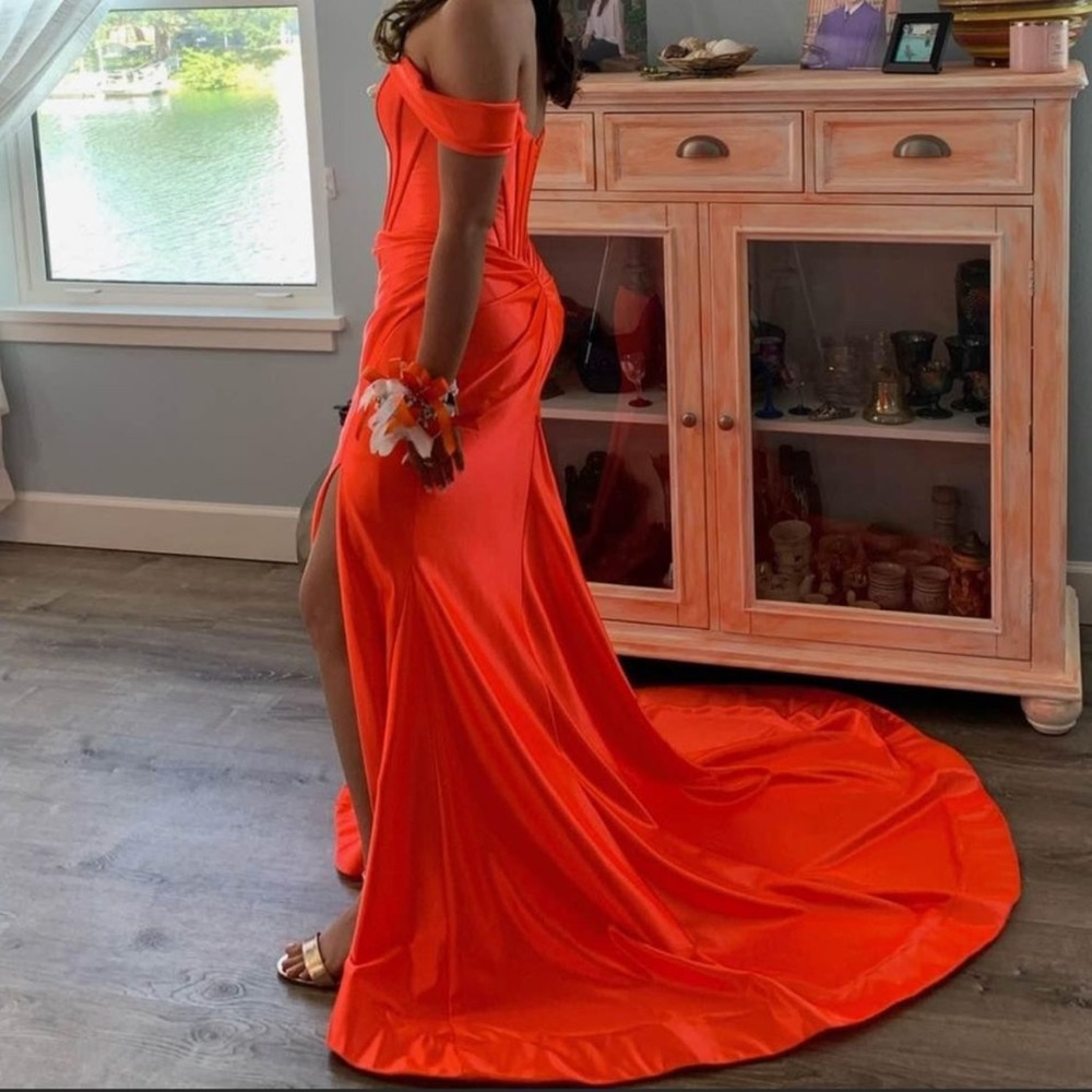 Sherri hill reddish orange prom dress size 4